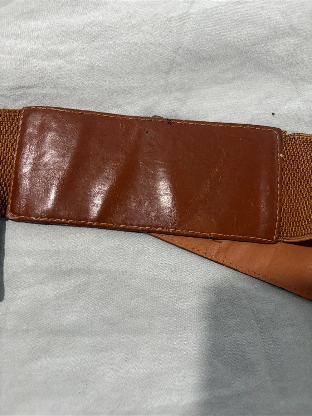 Tan Elastic Waist Belt with Gold-Tone Decorative Buckle